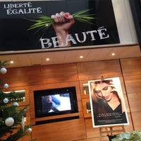 Photo taken at Yves Rocher by wdb 0. on 12/12/2012