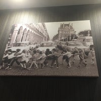 Foto diambil di Hôtel Ambre oleh Douaa D. pada 6/4/2016
