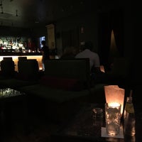 Foto tirada no(a) CINCO Lounge por Ben B. em 9/5/2018