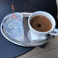 Foto scattata a Robert&amp;#39;s Coffee da Semra S. il 9/15/2021