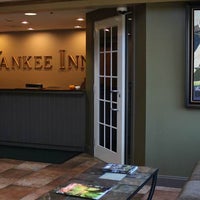 Foto diambil di Yankee Inn oleh Yankee Inn pada 11/24/2014