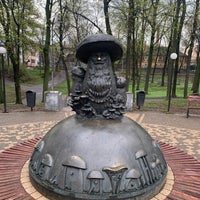 Photo taken at Скульптура «В Рязани грибы с глазами» by Plechan4ik on 5/3/2021