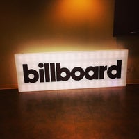 4/22/2014 tarihinde Jesse T.ziyaretçi tarafından Billboard'de çekilen fotoğraf