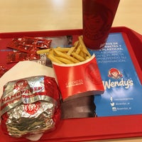 Photo taken at Wendy’s by Hector C. on 4/15/2019