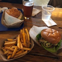 Foto scattata a Konjoe Burger da liza s. il 7/3/2019