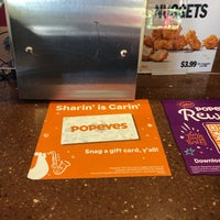 Photo taken at Popeyes Louisiana Kitchen by liza s. on 8/13/2021