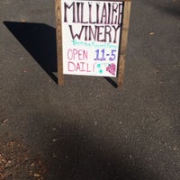 Das Foto wurde bei Milliaire Winery von liza s. am 10/25/2015 aufgenommen