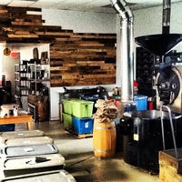 2/13/2013にBlanchard&amp;#39;s C.がBlanchard&amp;#39;s Coffee Co. Roast Labで撮った写真