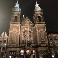 Photo taken at Basiliek van de Heilige Nicolaas (Nicolaaskerk) by Ismail K. on 10/28/2023