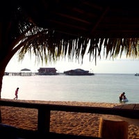 Derawan Beach Cafe Cottage Resort