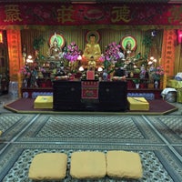 Photo taken at Temple bouddhiste de l’association des Teochew de France by Thissadee T. on 1/31/2015