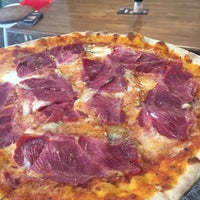 Foto scattata a Doritali Pizza da Uğur Ö. il 6/29/2017