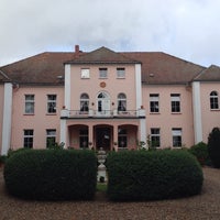 รูปภาพถ่ายที่ Schloss Frauenmark โดย Jo N. เมื่อ 9/21/2014