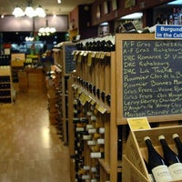 2/13/2013에 Paul D.님이 Hamptons Wine Shoppe에서 찍은 사진