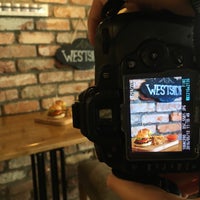 5/13/2016 tarihinde Murat L.ziyaretçi tarafından Westside Cafe Bistro'de çekilen fotoğraf