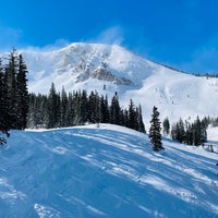 รูปภาพถ่ายที่ Alta Ski Area โดย Brian M. เมื่อ 3/15/2024