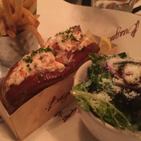 Photo taken at Burger &amp;amp; Lobster by Tania R. on 12/27/2015