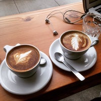 1/10/2015 tarihinde Justin J.ziyaretçi tarafından Triumph Coffee'de çekilen fotoğraf