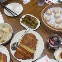 Photo taken at Din Tai Fung 鼎泰豐 by Vidella T. on 5/5/2023