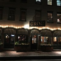 รูปภาพถ่ายที่ The Grog Restaurant โดย Amy A. เมื่อ 5/20/2018