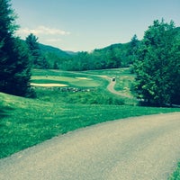 รูปภาพถ่ายที่ Green Mountain National Golf Course โดย Amy A. เมื่อ 5/24/2015