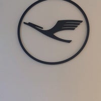Photo taken at Lufthansa by Héctor M. on 9/2/2020