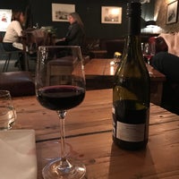 1/25/2017 tarihinde Mateusz D.ziyaretçi tarafından Victualler Wine Bar'de çekilen fotoğraf