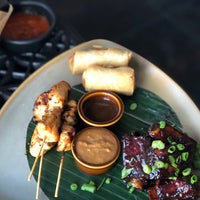 Foto tirada no(a) RockSugar Pan Asian Kitchen por MsTiffany_ em 6/16/2019