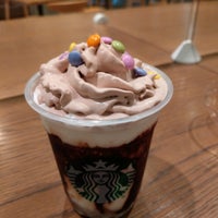 Photo taken at Starbucks by Mzn M. on 4/18/2022