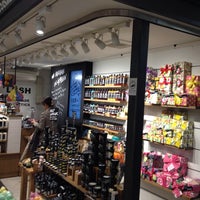 Lush 有楽町駅ルミネストリート店 Now Closed Cosmetics Shop In 千代田区 Lush 有楽町駅ルミネストリート店 Now Closed Cosmetics Shop In 千代田区