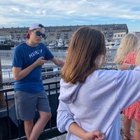 Foto diambil di Boston Harbor Cruises oleh Melissa M. pada 8/21/2021