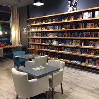 Foto tirada no(a) Serin Kültür Kitap &amp;amp; Kafe por Burcu O. em 5/30/2017