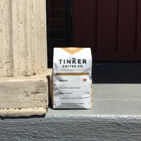 รูปภาพถ่ายที่ Tinker Coffee Co. โดย John M. เมื่อ 7/16/2016