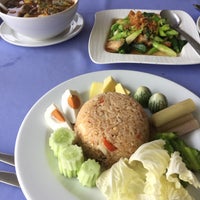 Photo taken at ห้องอาหาร ราชตฤณมัยสมาคม by เทพเทพา เ. on 2/9/2017