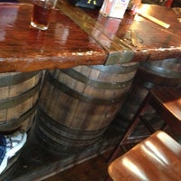10/12/2012 tarihinde Kim H.ziyaretçi tarafından Thirsty&amp;#39;s Tavern'de çekilen fotoğraf