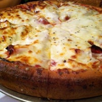 9/22/2013에 Janet W.님이 Chicago Pizza에서 찍은 사진