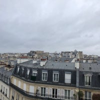 Foto diambil di Paris France Hôtel oleh Vera pada 11/27/2019