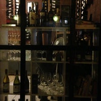Foto tirada no(a) Cellar Wine Bar + Bistrô por Mayellow (. em 5/2/2013