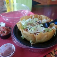 รูปภาพถ่ายที่ California Tortilla โดย Paul P. เมื่อ 9/28/2012