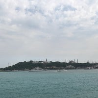 รูปภาพถ่ายที่ İstanbul Modern Cafe โดย Müge A. เมื่อ 6/17/2017