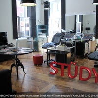 12/2/2014 tarihinde Dragon Tattoo Piercing &amp;amp; Permanent Make Up Supply / Studioziyaretçi tarafından Dragon Tattoo Piercing &amp;amp; Permanent Make Up Supply / Studio'de çekilen fotoğraf