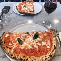 Photo taken at L&amp;#39;Antica Pizzeria Da Michele by Юлия А. on 5/7/2019