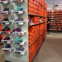 nike factory outlet smith street