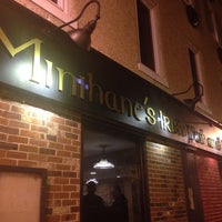 Снимок сделан в Minihane&#39;s Irish Pub &amp; Restaurant пользователем Simon T. 12/20/2013