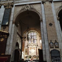 Photo taken at Basilique Notre-Dame-des-Victoires by Jesús C. on 3/5/2019