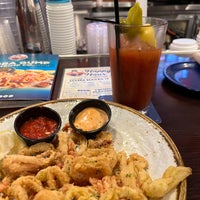 Photo taken at Bubba Gump Shrimp Co by Tandy C. on 1/12/2023
