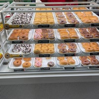Photo taken at Krispy Kreme Doughnuts by Daisy on 8/11/2021