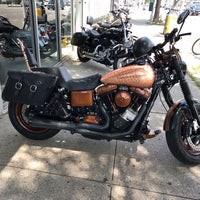 Das Foto wurde bei Harley-Davidson of New York City von Daisy am 7/24/2019 aufgenommen