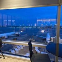 Photo taken at United Club East by Song K. on 4/7/2024