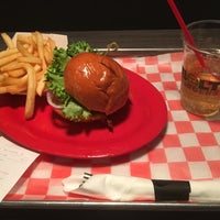 Photo prise au Bolt Burgers par ソラシド le2/13/2017